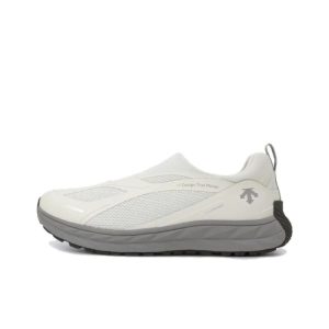 [데상트]DESCENTE Terrain D 남여공용 캐주얼화 끈이 없는 화이트그레이